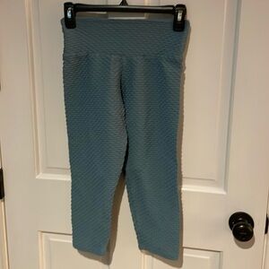 Booty by Brabants CROCO SKIN CROPPED LEGGINGS AQUA one size